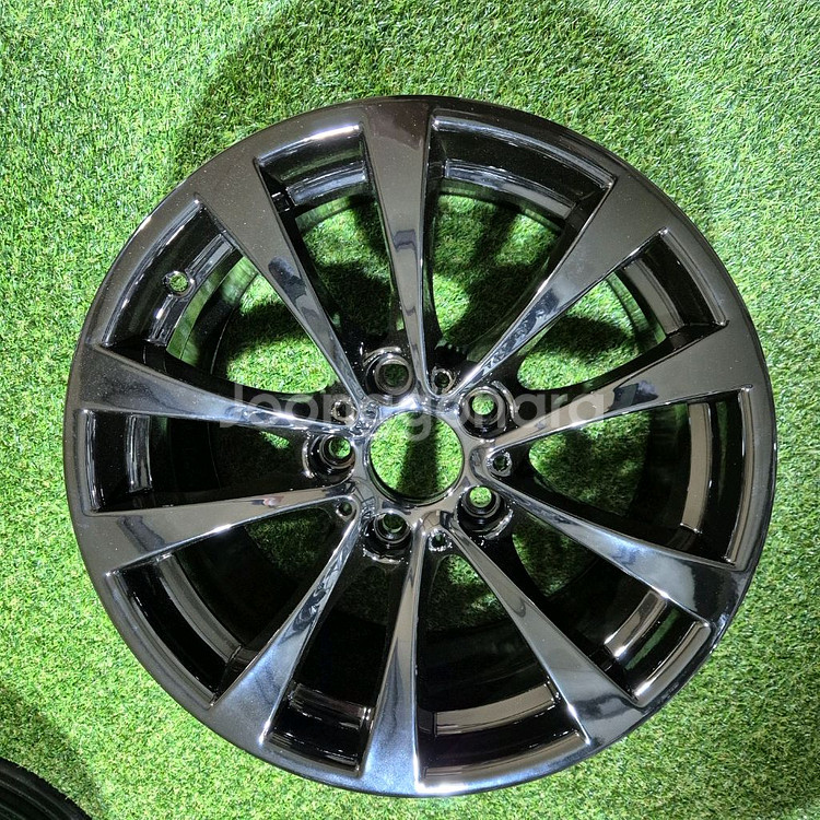 BMW f바디 3gt 17인치 순정 블랙크롬 휠--2