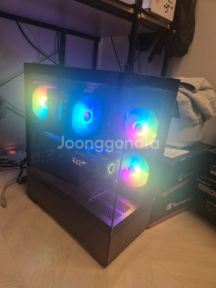 라이젠7800X3D RTX5070 게이밍 블랙 본체--2