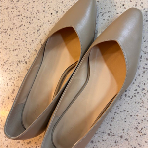 엘로주 줄리엣 펌프스 240