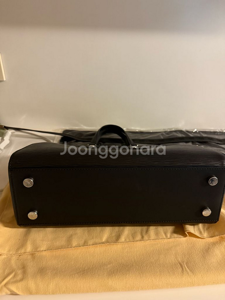 루이비통 에피(에삐) 브레아MM 토트백--3