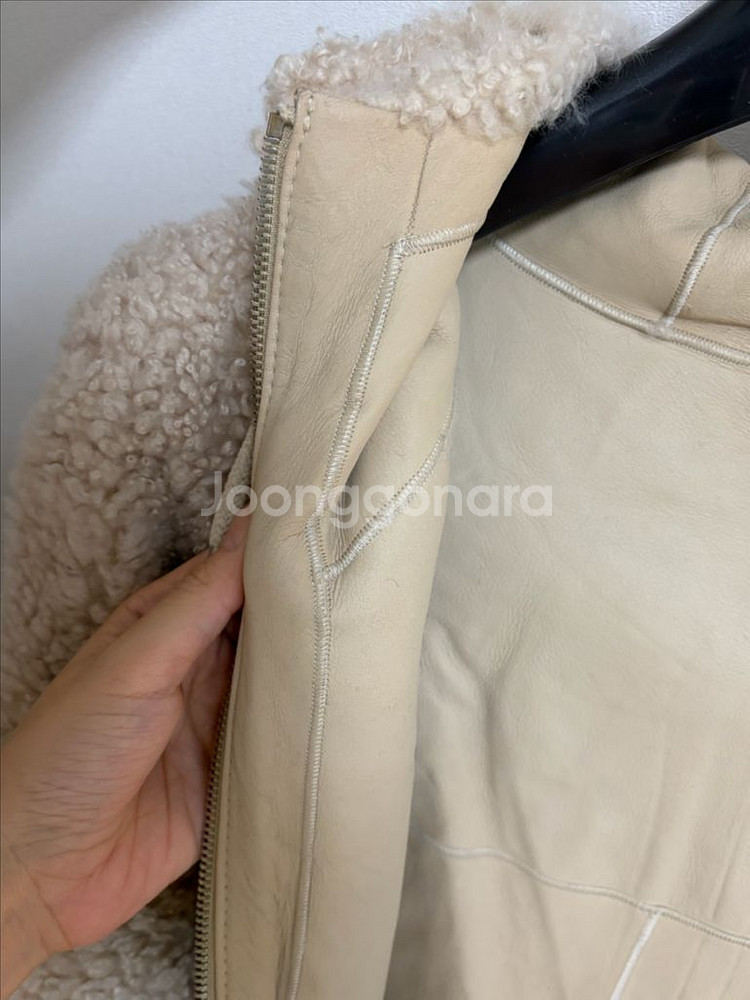 한섬 여성 양털 무스탕 판매합니다(55사이즈감)--4