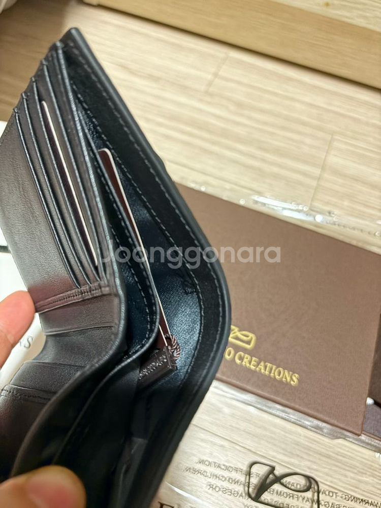 발렌티노 크레아시옹 남성 반지갑 블랙 (새제품)--4