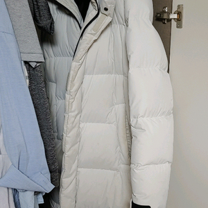 네파 흰색 패딩