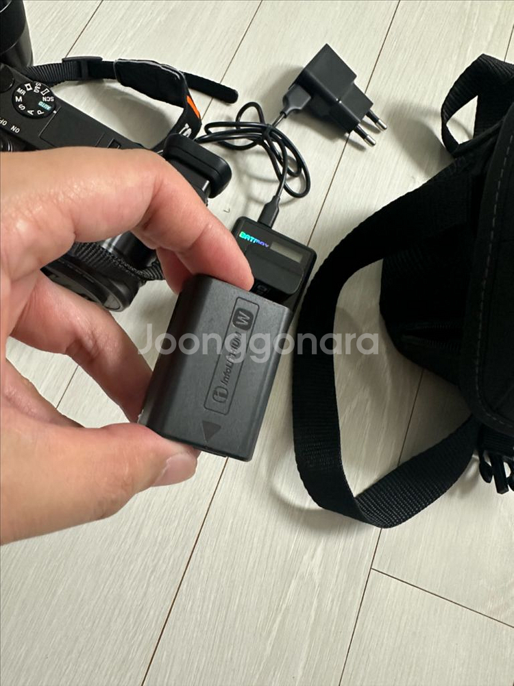 소니 카메라 알파6400 풀세트 판매--5