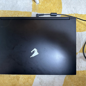 게이밍 노트북 GIGABYTE AORUS 5 MB i5