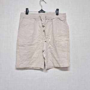 베이지 반바지