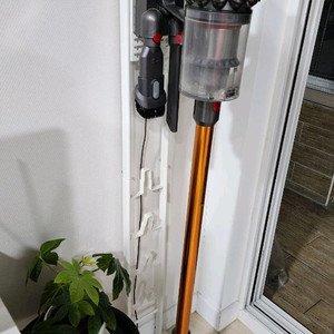 다이슨 V10 카본파이버 프로 무선청소기