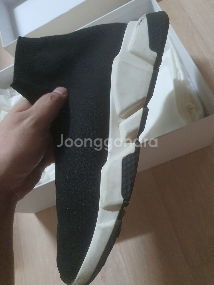 발렌시아가 스피드러너 블랙 42사이즈--2