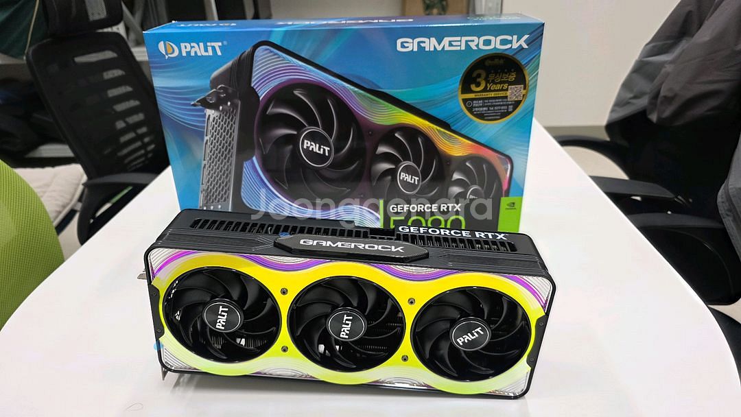 Palit RTX 5090 슈라우드 판매합니다.--1