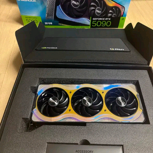 Palit RTX 5090 슈라우드 판매합니다.