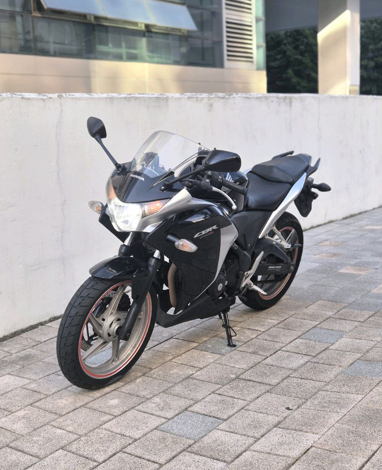 2012 혼다 cbr250 신형 판매합니다. 이미지