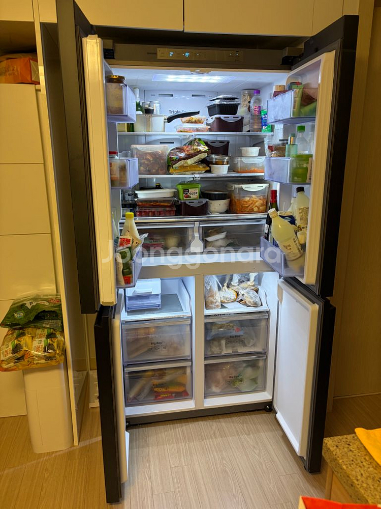 삼성 비스포크 키친핏 4도어 냉장고 (605L) 급처!--2