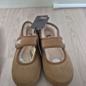 어그 UGG 키즈 메리제인 210