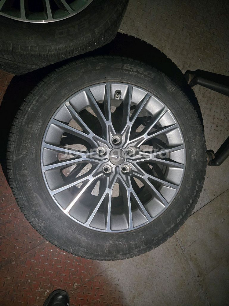 g80 18인치 휠+타이어 팝니다--3