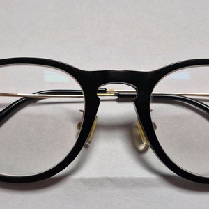 젠틀몬스터 코즈모 01