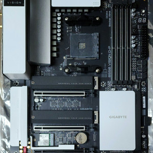 GIGABYTE B550 VISION D-P