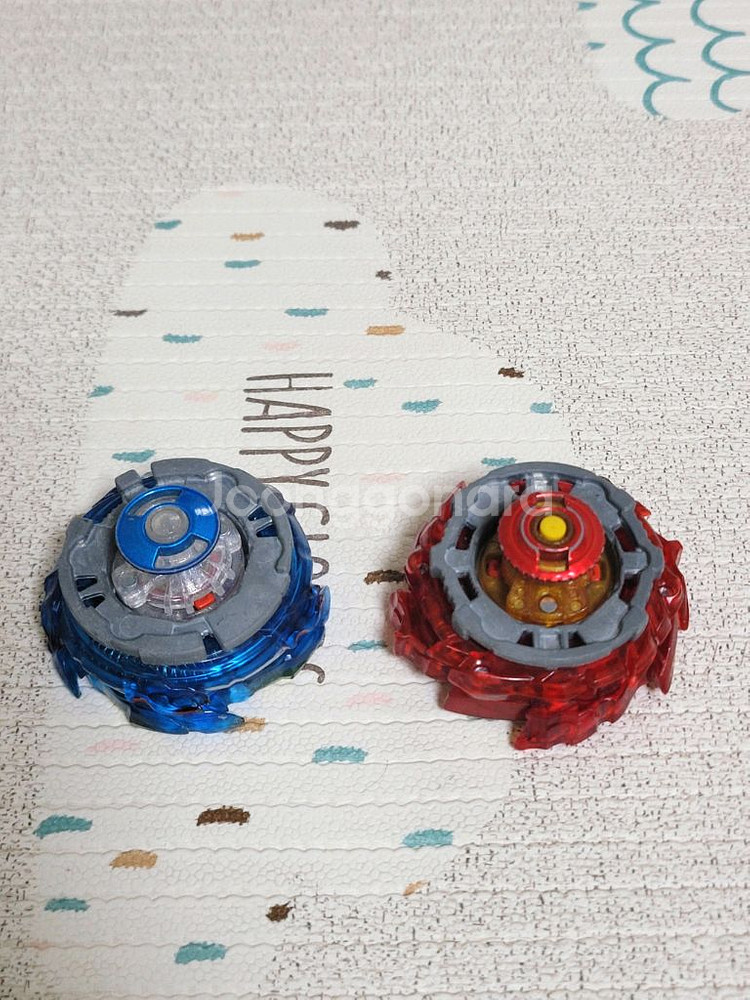 베이블레이드 헬리오스볼케이노 하이페리온번 셋트 저렴하게--1