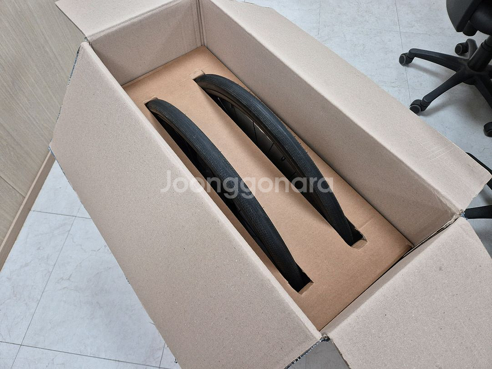 자이언트 P-R2 휠셋, 32c 튜브리스 타이어 일괄--0