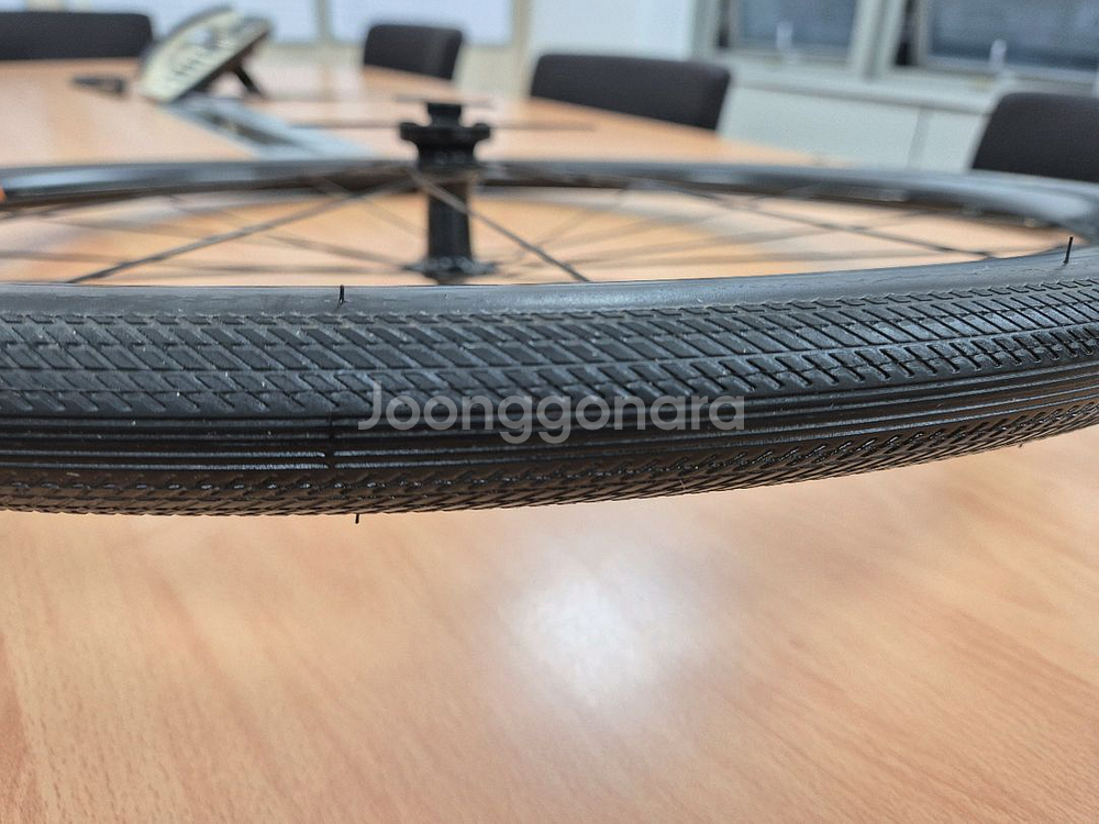 자이언트 P-R2 휠셋, 32c 튜브리스 타이어 일괄--1