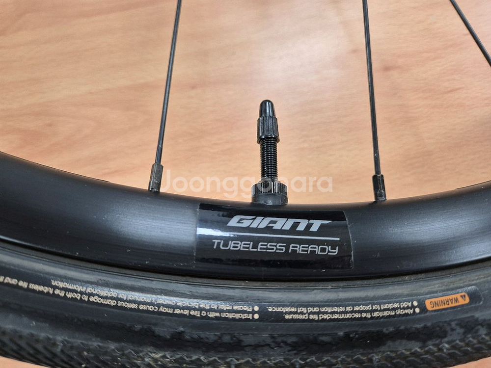 자이언트 P-R2 휠셋, 32c 튜브리스 타이어 일괄--3