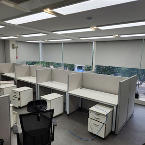 [신품]화이트 사무용책상 강남전시장 사무용가구