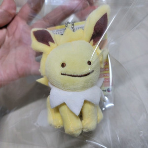 포켓몬 변신 메타몽 마스코트 키링 인형 쥬피썬더