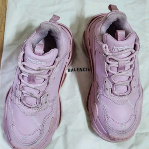 (36/235)발렌시아가 트리플S 오버로고 스니커즈