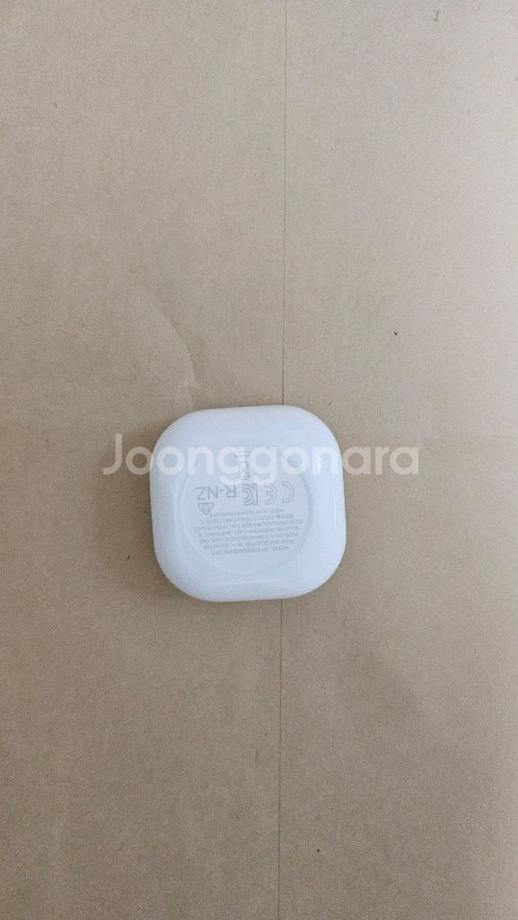 버즈라이브 충전기--1