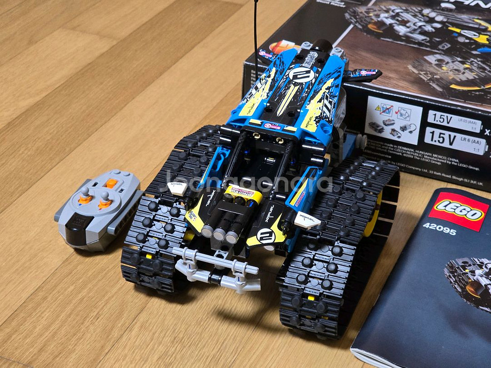 레고 42095 테크닉 RC 스턴트 레이서--2