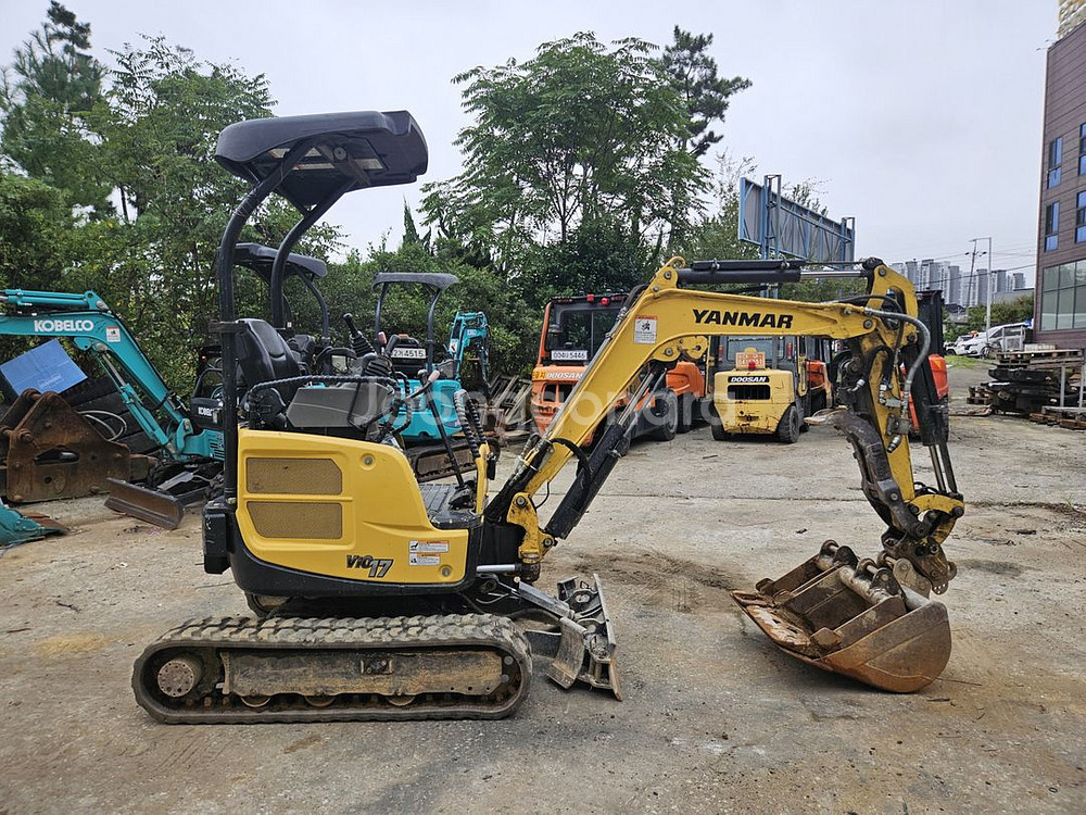 얀마 중고굴삭기 VIO17 코집 2021년식 판매--2