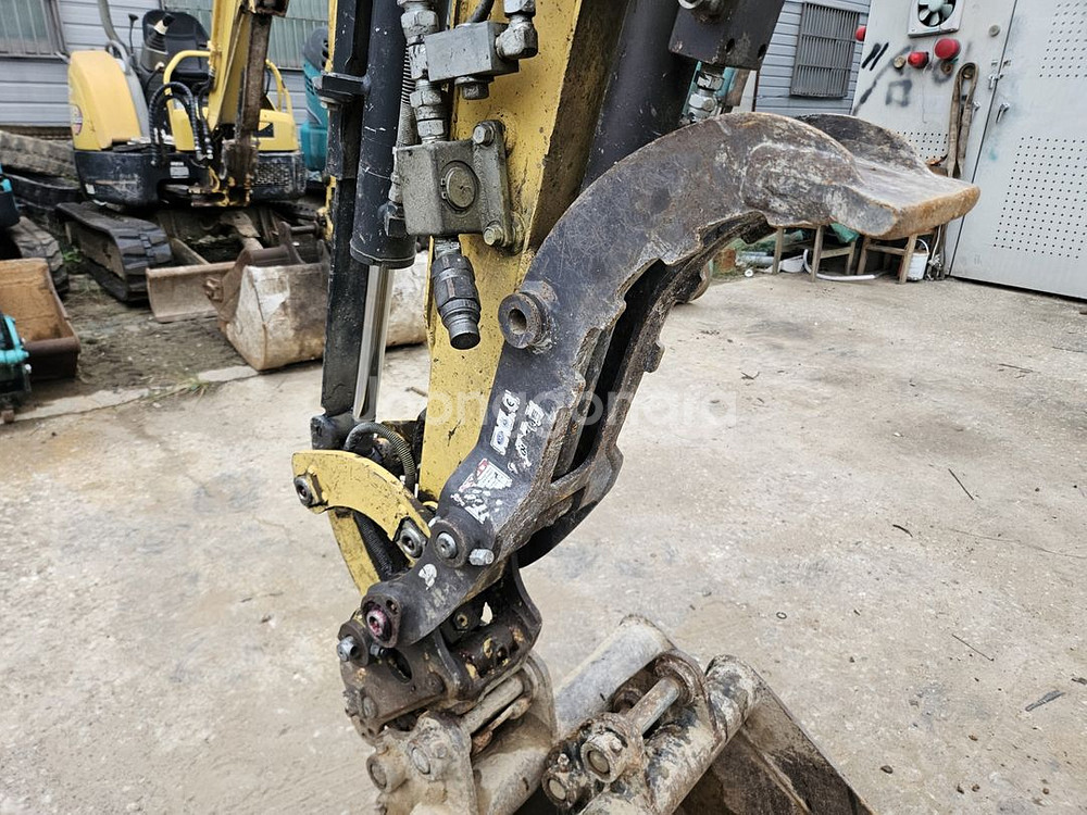 얀마 중고굴삭기 VIO17 코집 2021년식 판매--4