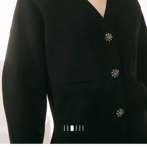 마인 크리스탈 버튼 니트 가디건