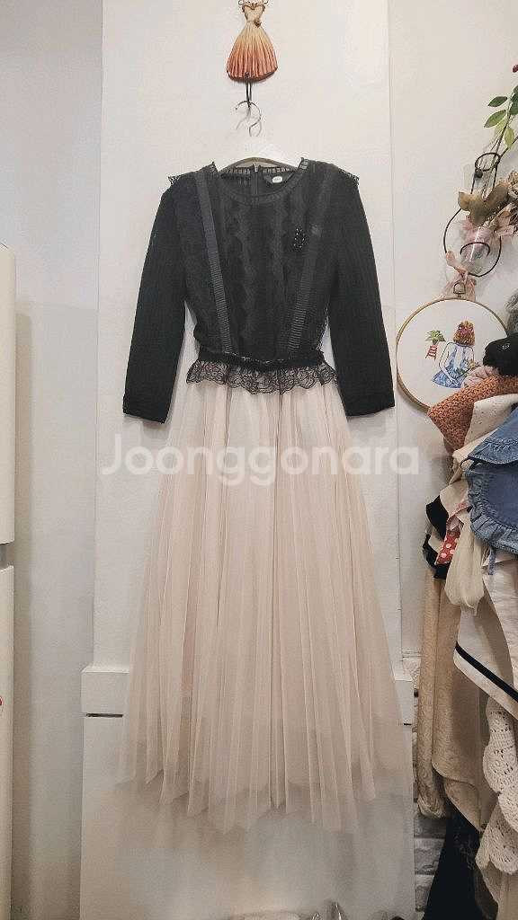 듀엘 니팅블라우스. 수입 레이스 샤 스커트--1