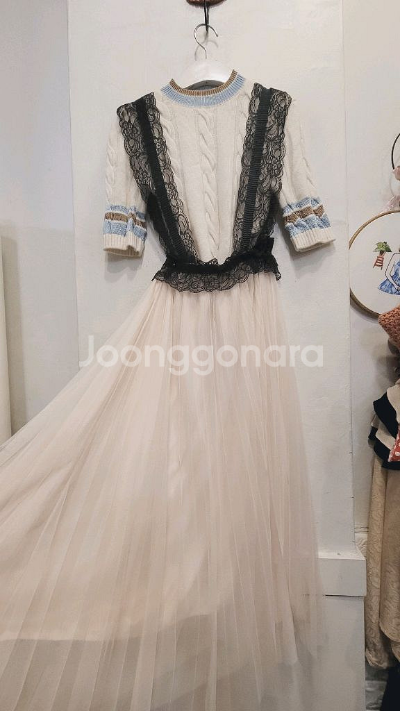 듀엘 니팅블라우스. 수입 레이스 샤 스커트--6