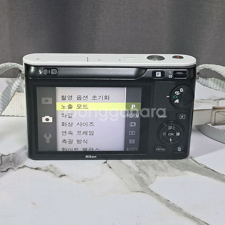 상태좋은 니콘 Nikon1 J1 미러리스 바디--3