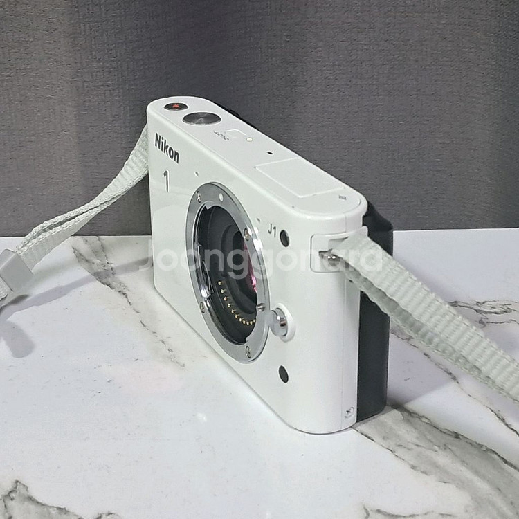 상태좋은 니콘 Nikon1 J1 미러리스 바디--2