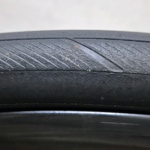 컨티넨탈 울트라스포츠3 700 28c 6달 사용