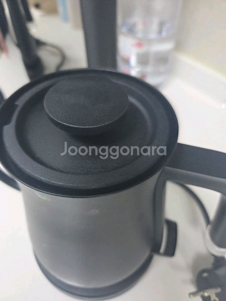 발뮤다 더 팟 전기포트--1