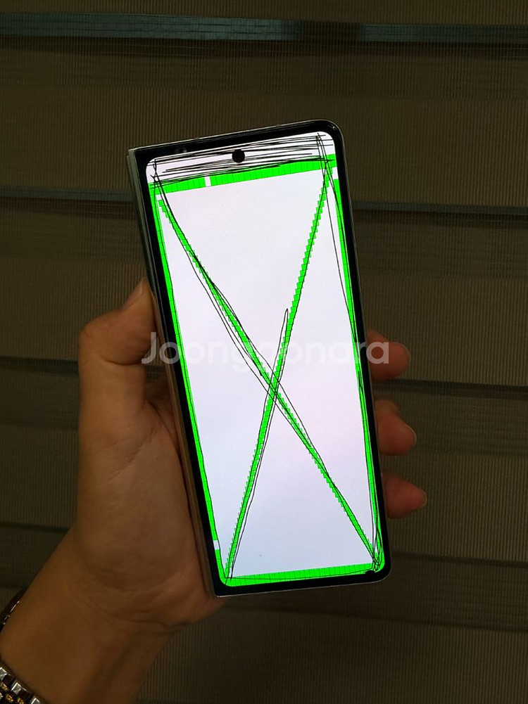 갤럭시폴드5 256기가 크림색상 팝니다--2