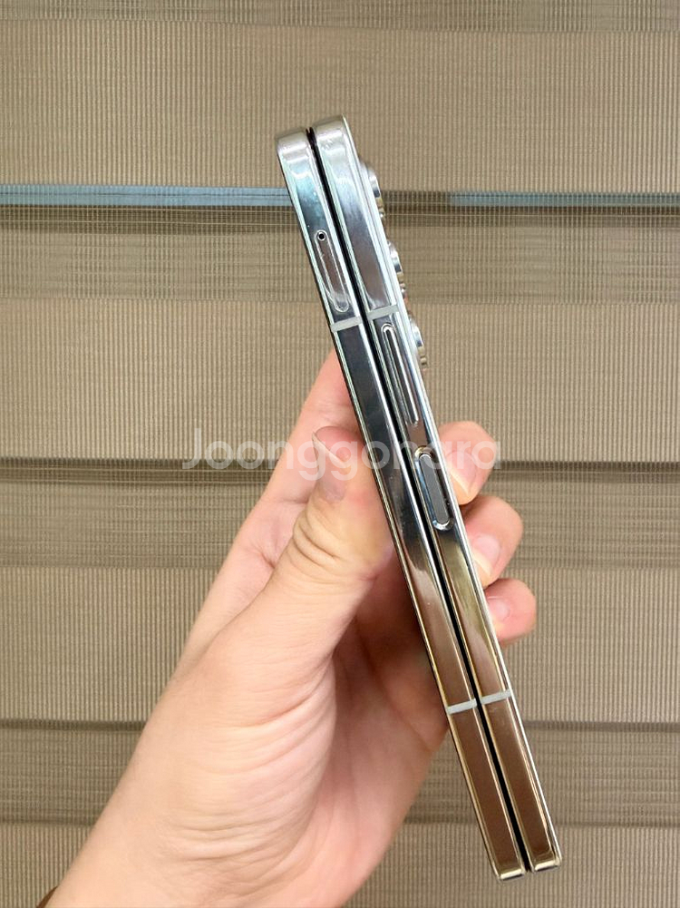 갤럭시폴드5 256기가 크림색상 팝니다--7