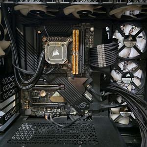 10900kf 반본체 팝니다