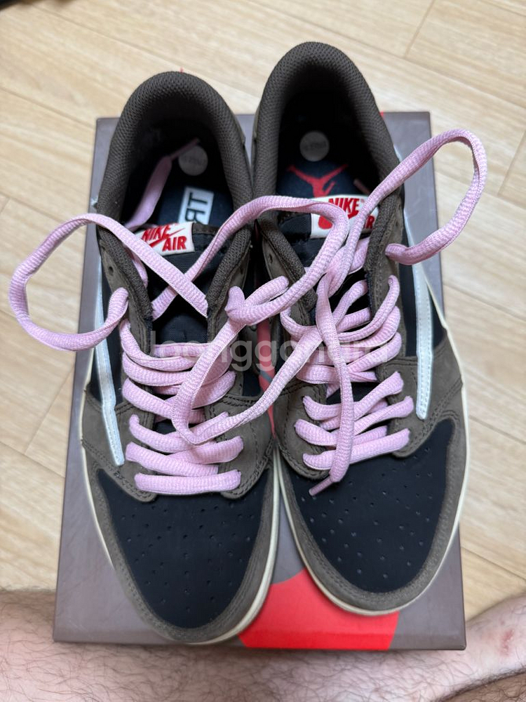 스캇 조던 1 모카--0