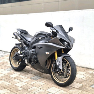 2014 YZF-R1 빅뱅 알원 순정카울 판매합니다.