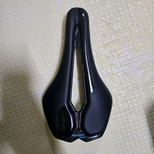 카본 경량안장