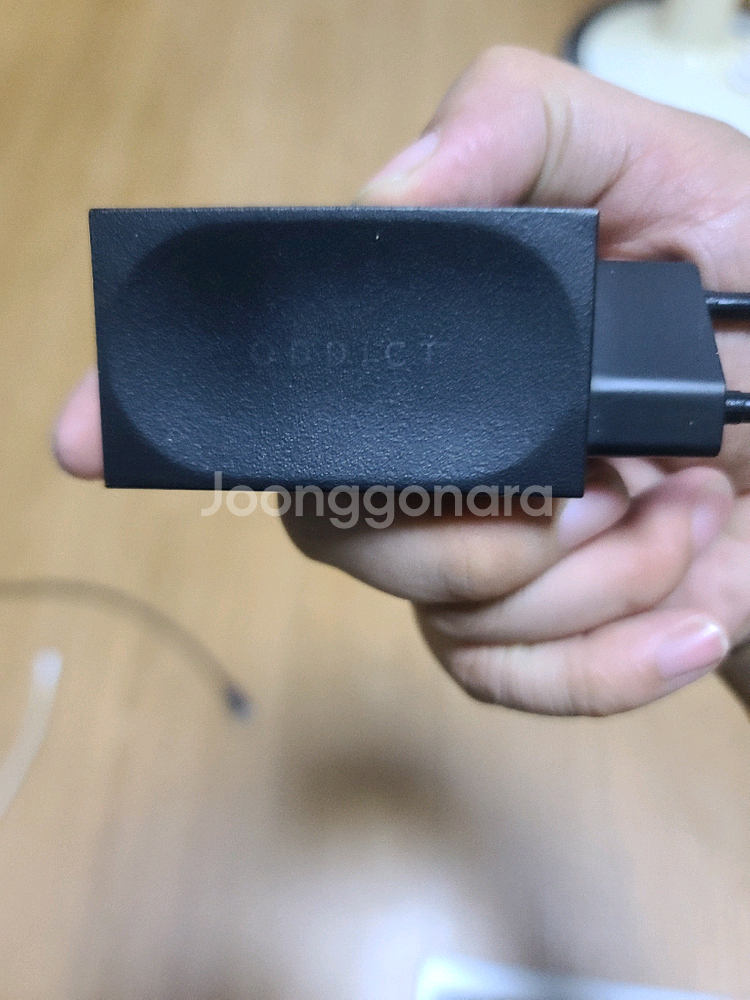 블랙 듀얼 USB-C 충전기--1