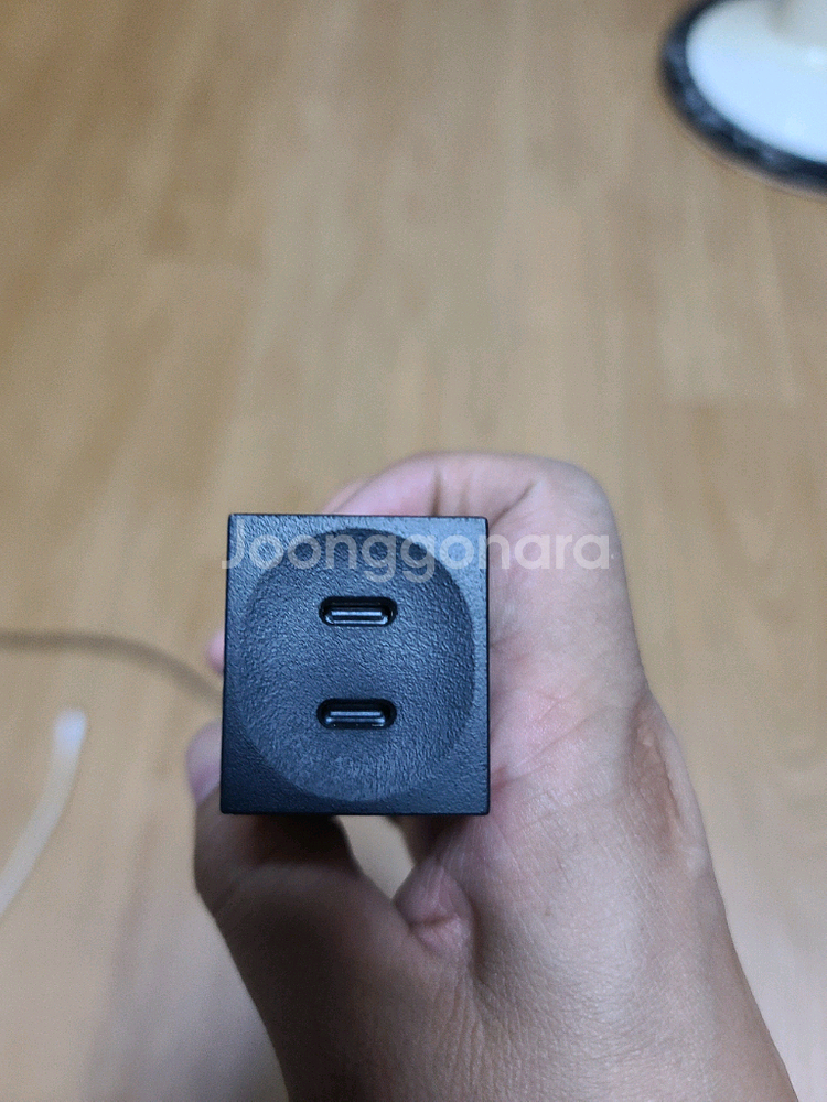 블랙 듀얼 USB-C 충전기--2