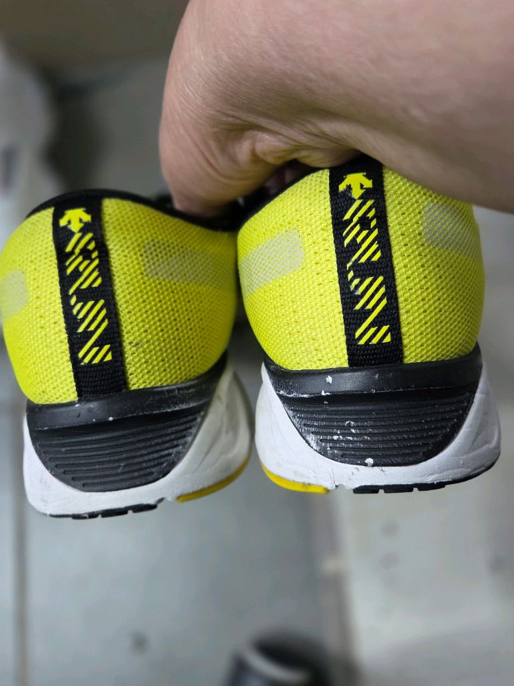 데상트 운동화 280 이미지