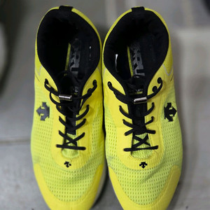 데상트 운동화 280 이미지