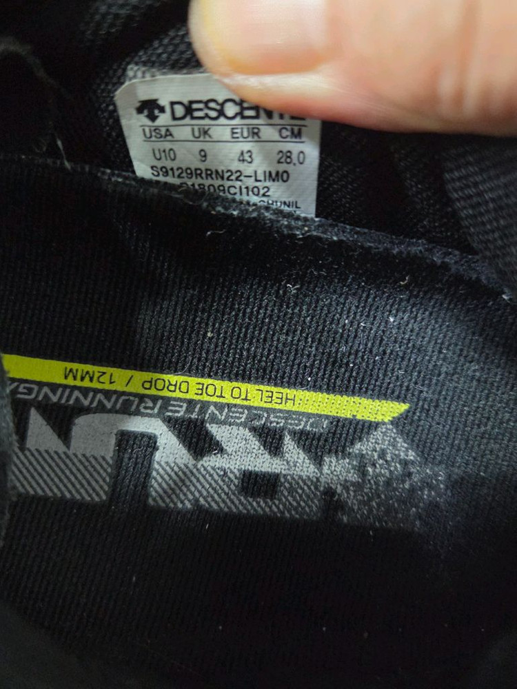 데상트 운동화 280 이미지