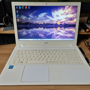 에이서 E5-573 FHD 15.6인치 화이트 노트북